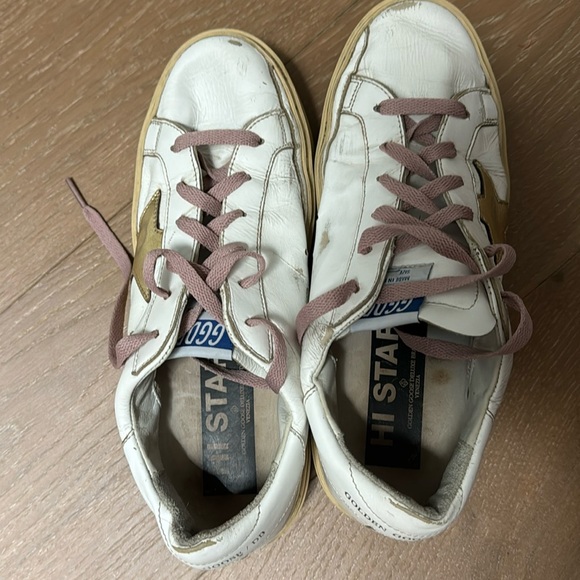 leather sneakers size 39 (fits like an 8). Gently worn